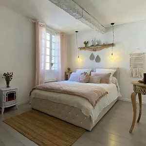 studio-charme-cocooning-hyper-centre-historique-tout-confort.fr-provencehotel.com/